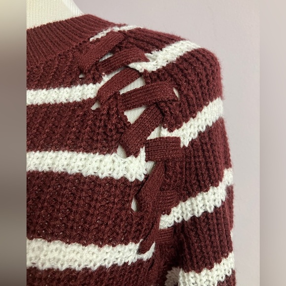 SO Women’s Pullover Sweater, Large, Burgundy/White Stripes, Casual, Knit Stitch - Picture 4 of 7